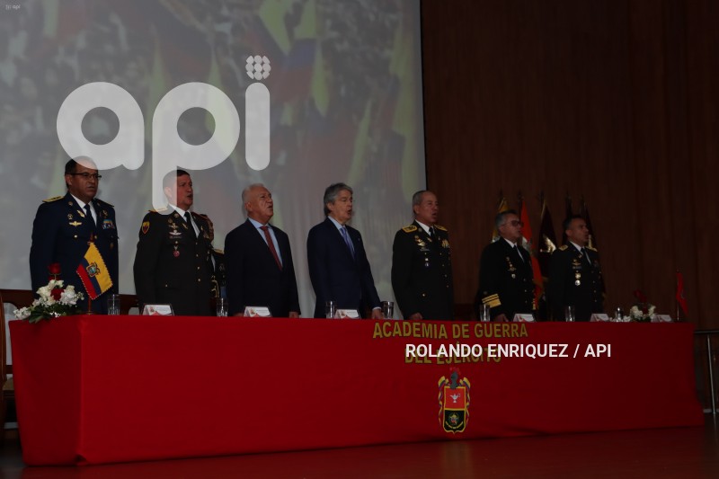 ACADEMIA-GUERRA-PRESIDENTE-LASSO