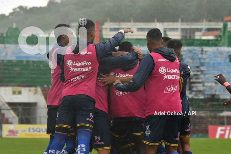 FBL-LIGAPRO-DELFIN-MUSHUC RUNA