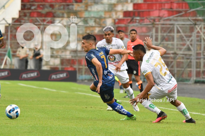 FBL-LIGAPRO-DELFIN-MUSHUC RUNA