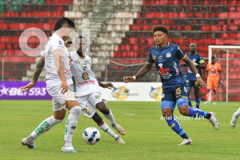 FBL-LIGAPRO-DELFIN-MUSHUC RUNA