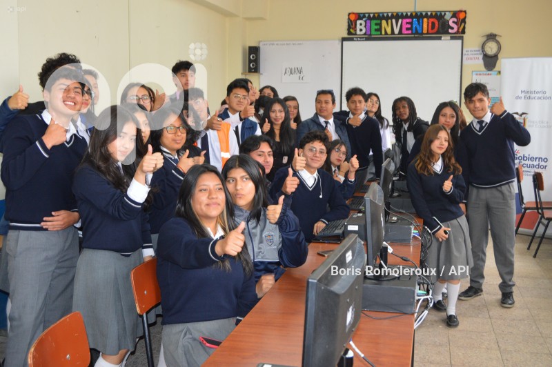 CUENCA-APADRINA UNA ESCUELA