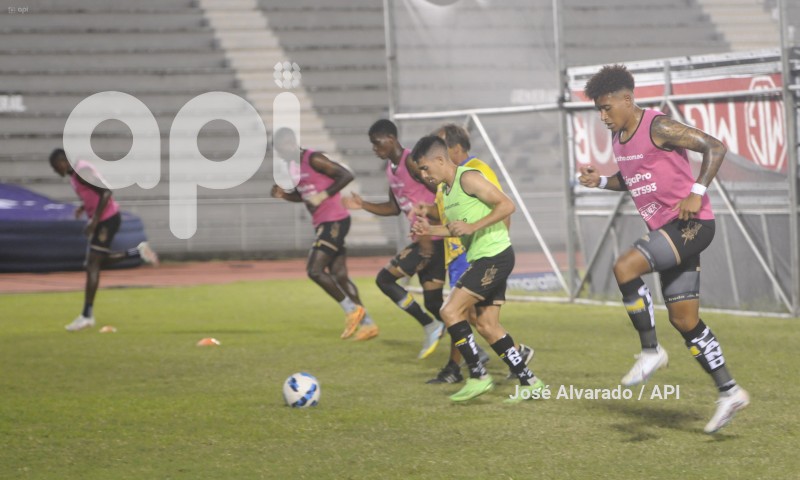 FBL-LIGAPROBET593-GUAYAQUILCITY-DELFIN