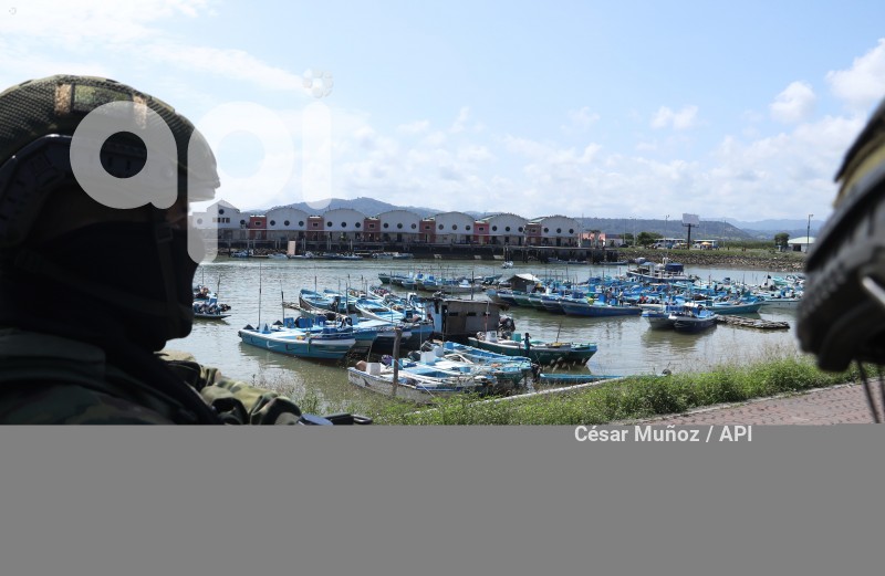 ESMERALDAS PUERTO PESQUERO