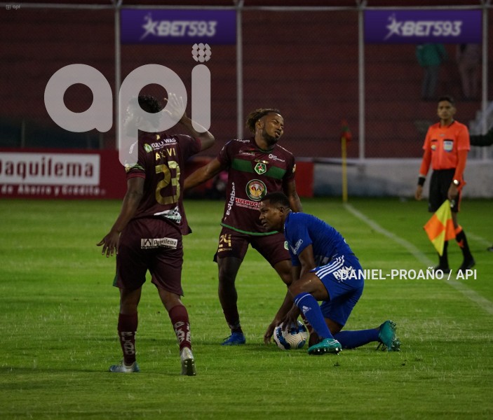 FBL-LIGA-PRO-BET593-MUAHUC-RUNA-EMELEC-