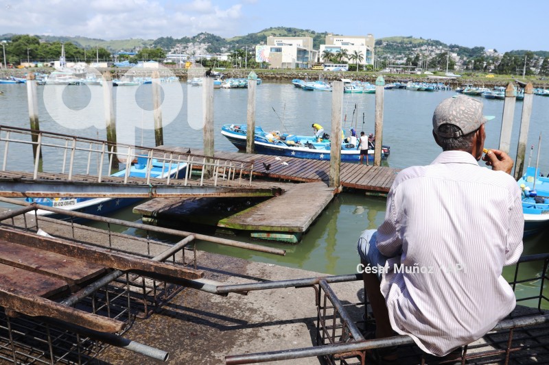 ESMERALDAS PUERTO PESQUERO