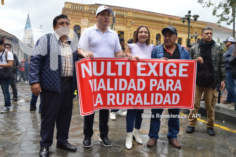 CUENCA-MARCHA POR LA VIALIDAD