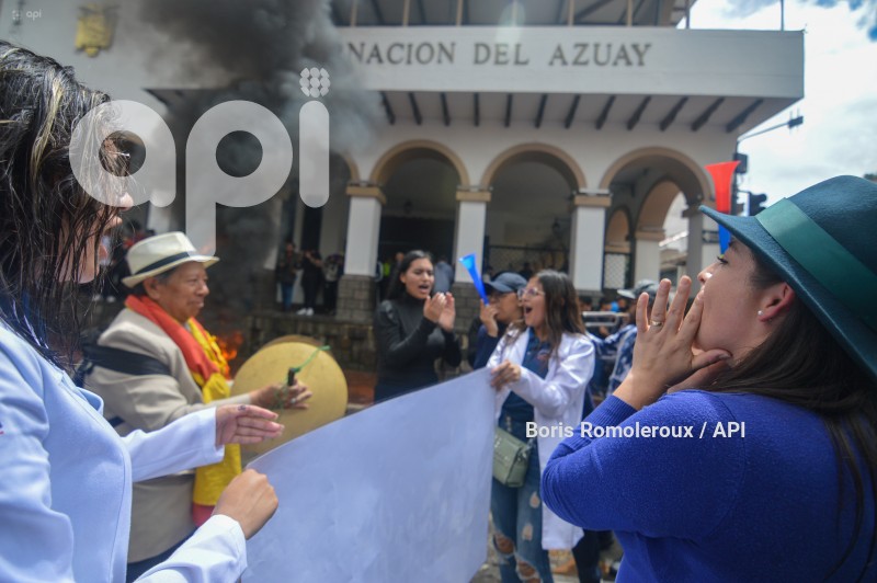 CUENCA-MARCHA POR LA VIALIDAD