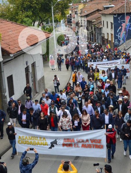 CUENCA-MARCHA POR LA VIALIDAD
