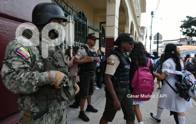 GYE-MILITARES-COLEGIOS