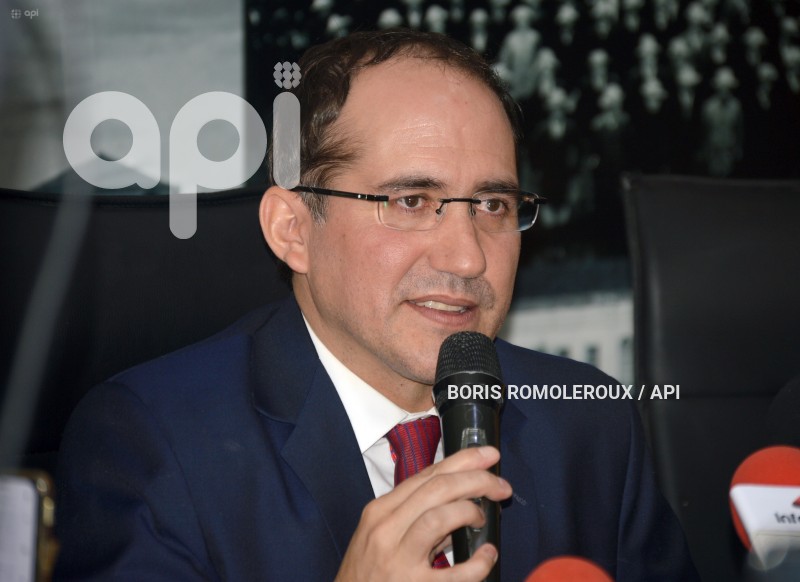 CUENCA-RENUNCIA GOBERNADOR MATIAS ABAD