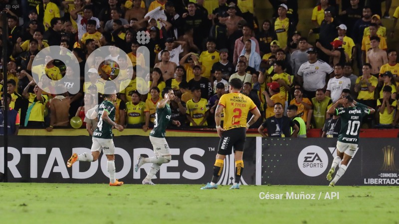 FBL-LIB-BARCELONA-PALMEIRAS