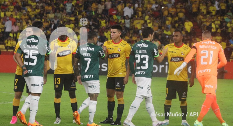 FBL-LIB-BARCELONA-PALMEIRAS