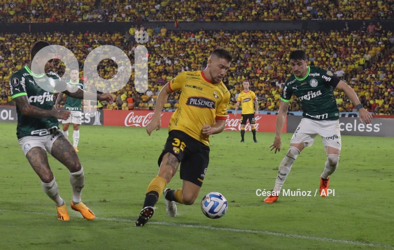 FBL-LIB-BARCELONA-PALMEIRAS