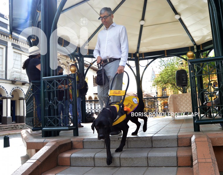 CUENCA-PLANTON DERECHOS PERSONAS CON DISCAPACIDAD