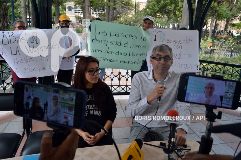 CUENCA-PLANTON DERECHOS PERSONAS CON DISCAPACIDAD