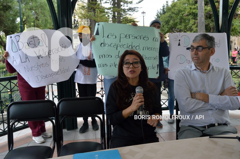 CUENCA-PLANTON DERECHOS PERSONAS CON DISCAPACIDAD