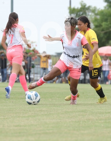 FBL-SUPERLIGA-FEMENINA-BARCELONA-NANAS