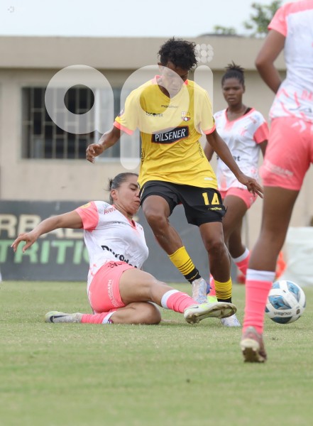 FBL-SUPERLIGA-FEMENINA-BARCELONA-NANAS