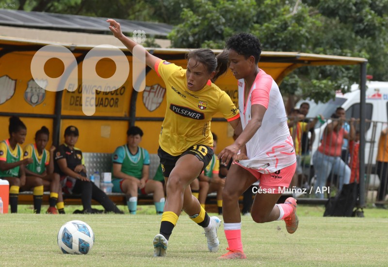 FBL-SUPERLIGA-FEMENINA-BARCELONA-NANAS