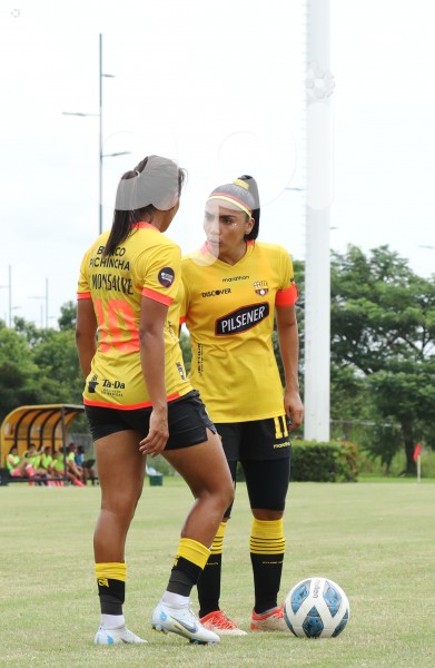 FBL-SUPERLIGA-FEMENINA-BARCELONA-NANAS