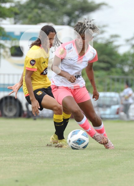 FBL-SUPERLIGA-FEMENINA-BARCELONA-NANAS
