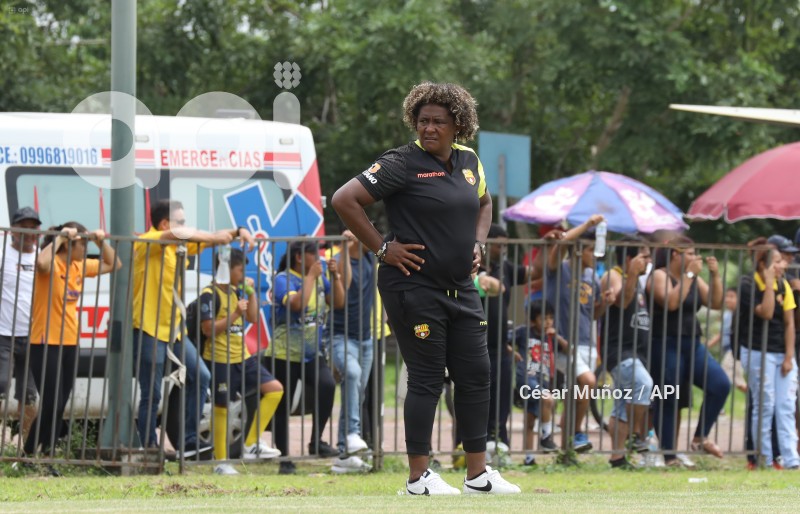 FBL-SUPERLIGA-FEMENINA-BARCELONA-NANAS