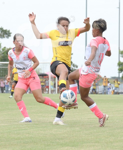 FBL-SUPERLIGA-FEMENINA-BARCELONA-NANAS