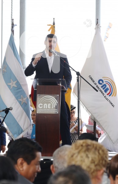 GYE-ENTREGA CREDENCIALES CNE
