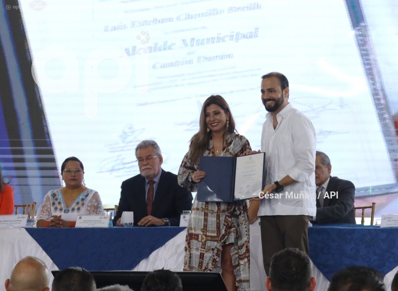 GYE-ENTREGA CREDENCIALES CNE