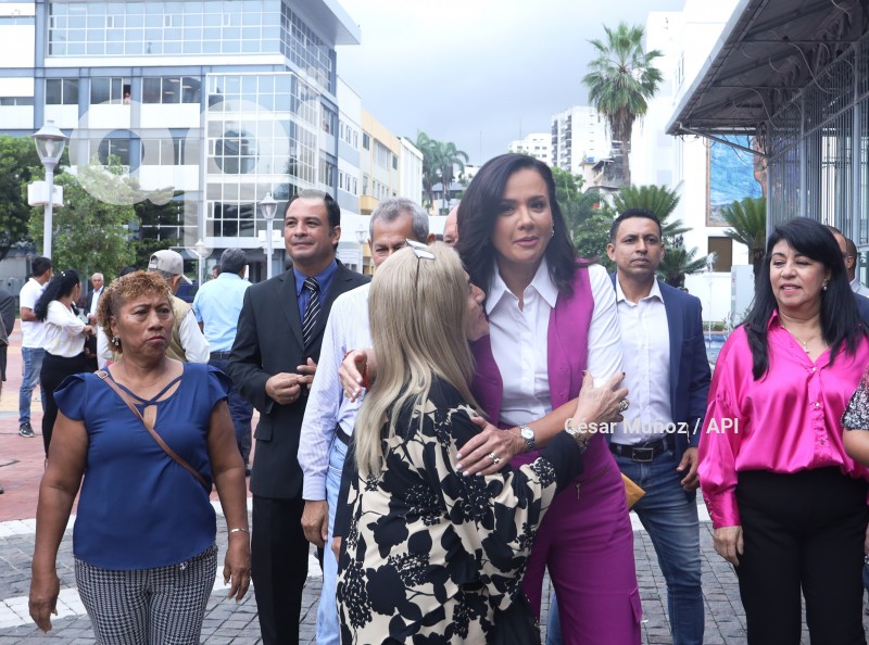 GYE-ENTREGA CREDENCIALES CNE