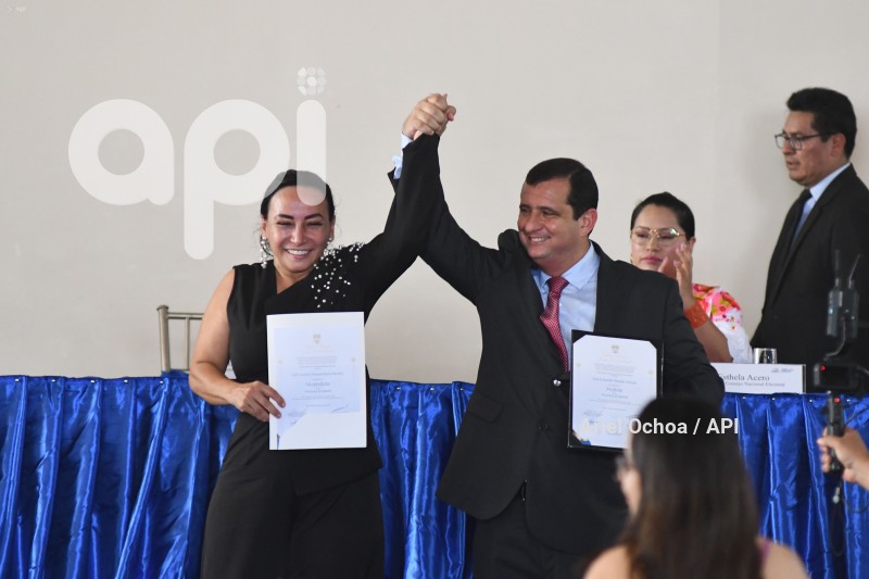 MONTECRISTI-CNE-ENTREGA-CREDECIALES-MANABI