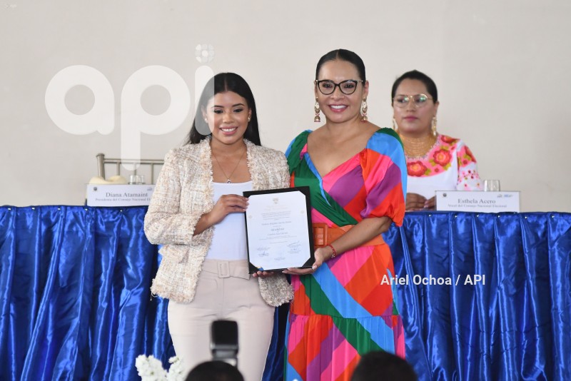 MONTECRISTI-CNE-ENTREGA-CREDECIALES-MANABI