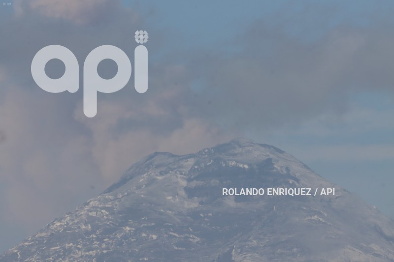 VOLCAN-COTOPAXI