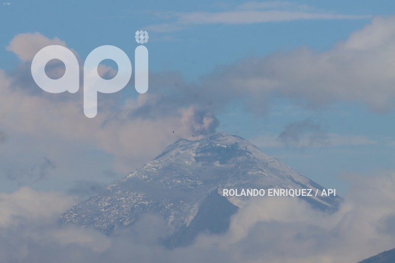VOLCAN-COTOPAXI