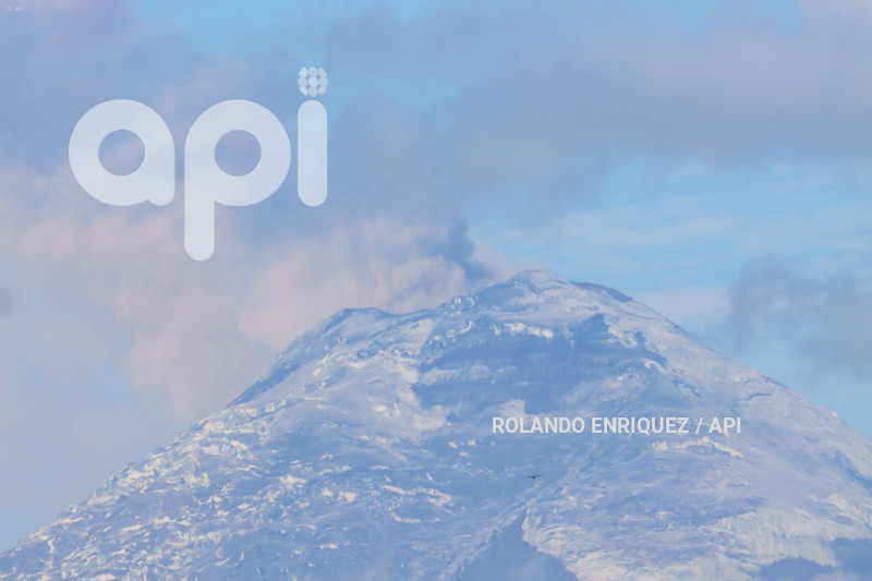 VOLCAN-COTOPAXI