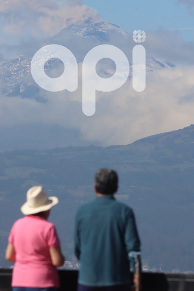 VOLCAN-COTOPAXI
