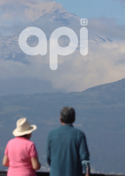 VOLCAN-COTOPAXI