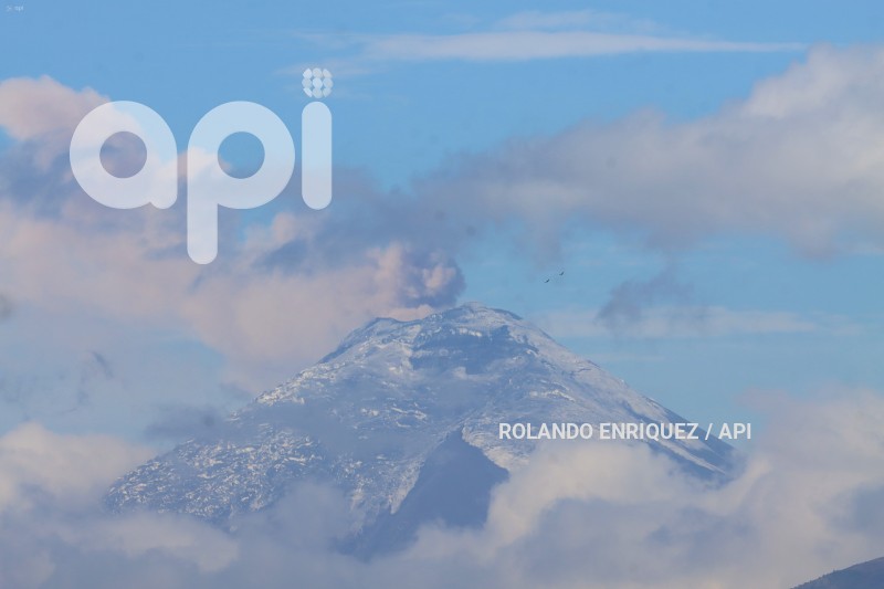 VOLCAN-COTOPAXI