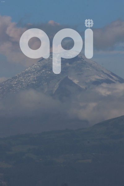 VOLCAN-COTOPAXI