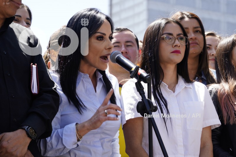 RP-UNES-ASAMBLEA-EXTERIORES-MUERTE-CRUZADA-ñ