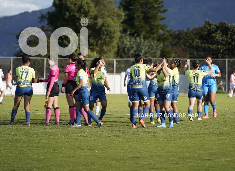 FBL-SLF-ESPUCE-MACARA
