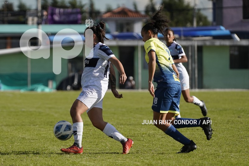 FBL-SLF-ESPUCE-MACARA