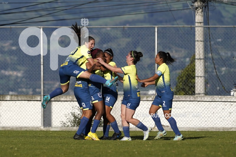 FBL-SLF-ESPUCE-MACARA