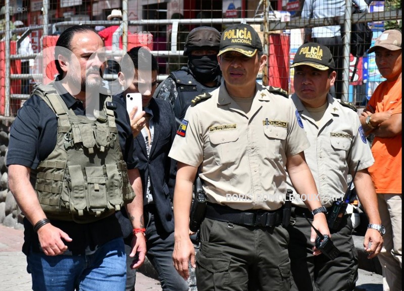 CUENCA-OPERATIVO MILITAR-GOBERNADOR PAUL CARRASCO