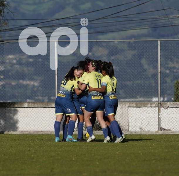 FBL-SLF-ESPUCE-MACARA