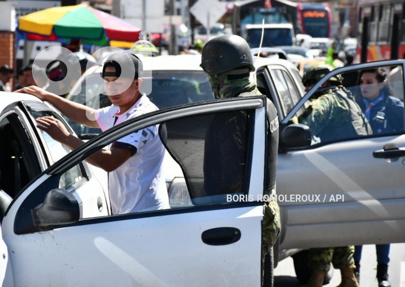 CUENCA-OPERATIVO MILITAR-GOBERNADOR PAUL CARRASCO
