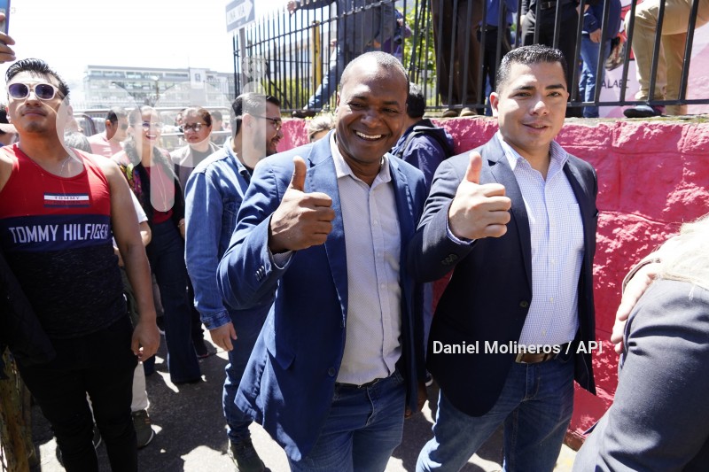 RP-UNES-ASAMBLEA-EXTERIORES-MUERTE-CRUZADA-ñ