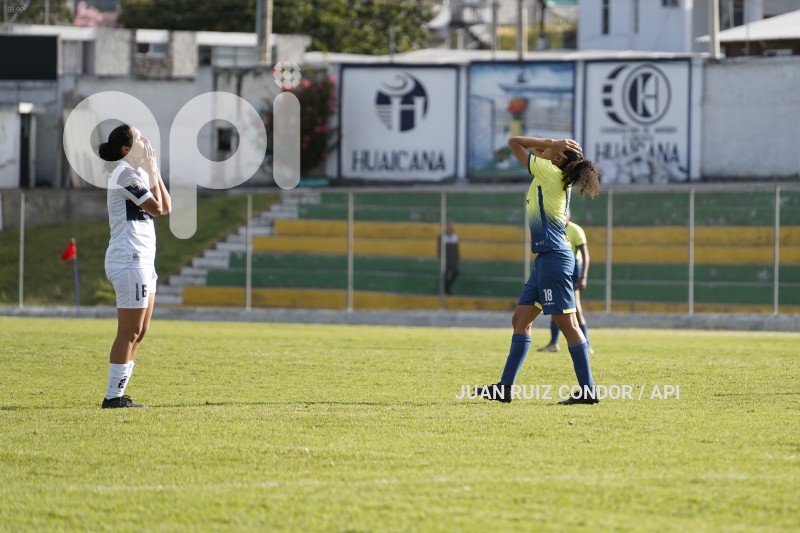 FBL-SLF-ESPUCE-MACARA