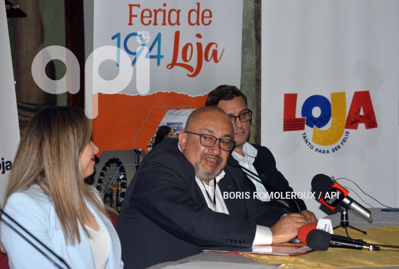 CUENCA-PRESENTACION CAMPANA-LOJA TANTO PARA SER FELIZ