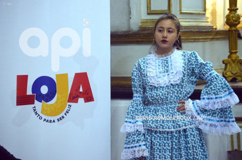 CUENCA-PRESENTACION CAMPANA-LOJA TANTO PARA SER FELIZ